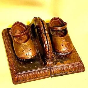 ANTIQUE BRONZE BABY SHOES BOOK ENDS